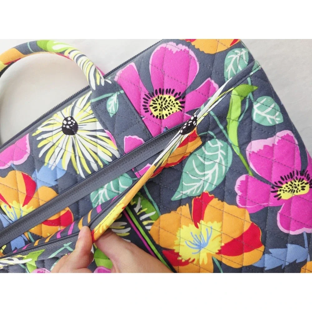 NWT Vera Bradley Large Laptop Bag Portfolio Jazzy Blooms Floral Multi quilted